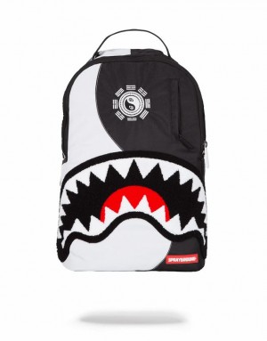 Black White Men's Sprayground Yin Yang Shark Backpacks | XLSU06275