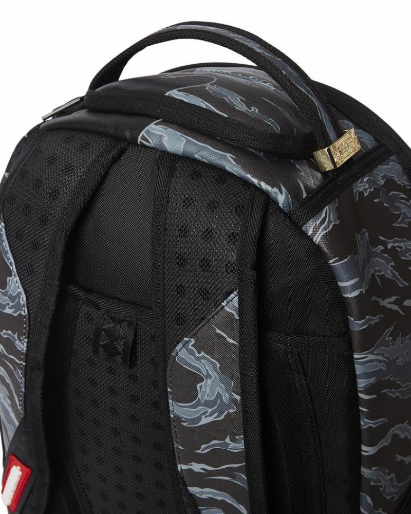 Black Men's Sprayground Dazed And Shark Backpacks | TCEZ39726