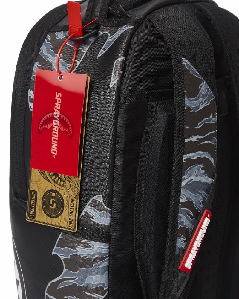 Black Men's Sprayground Dazed And Shark Backpacks | TCEZ39726