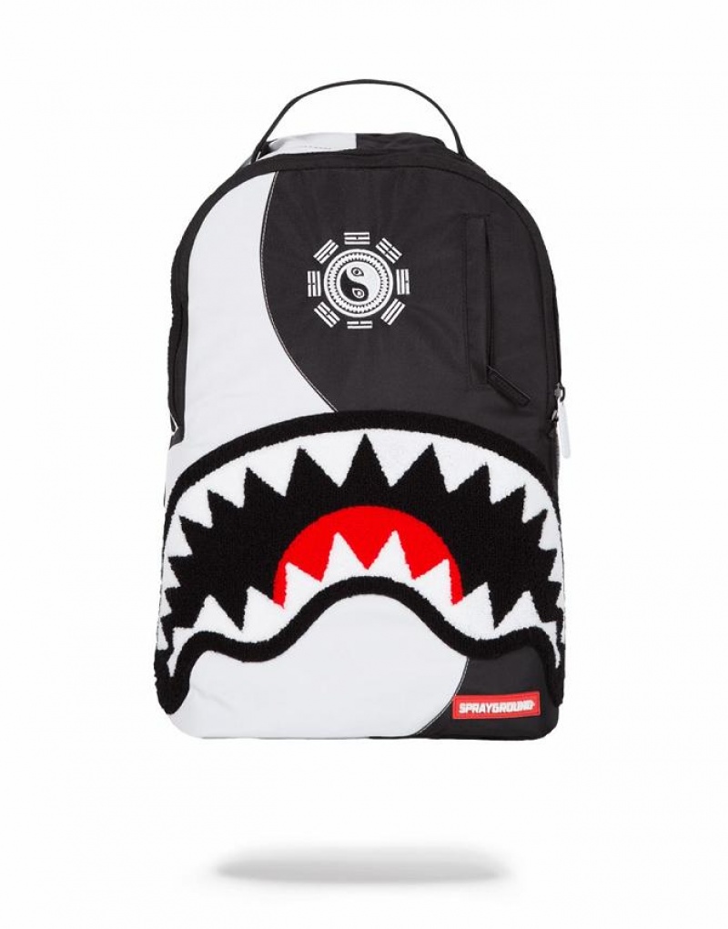 Black White Men\'s Sprayground Yin Yang Shark Backpacks | XLSU06275