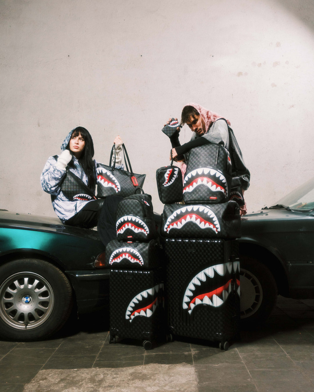 SHARKS IN PARIS HYPER PUFF TOILETRY BRICK - Image 2