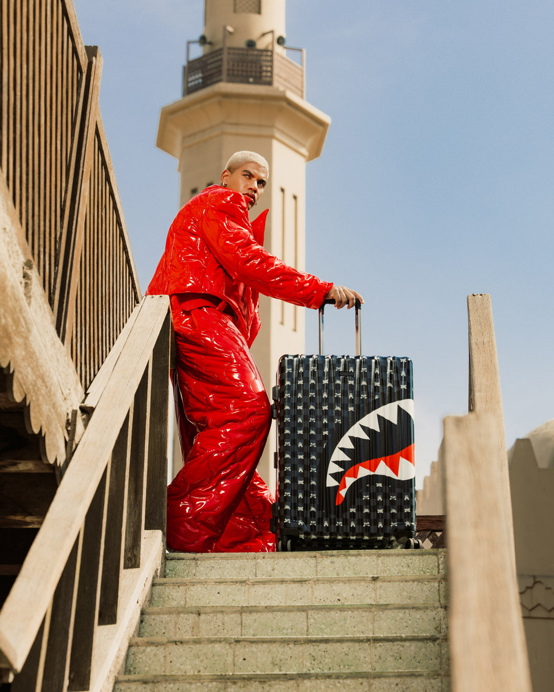 SHARK MOB HIDEOUT FULL-SIZE LUGGAGE - Image 6
