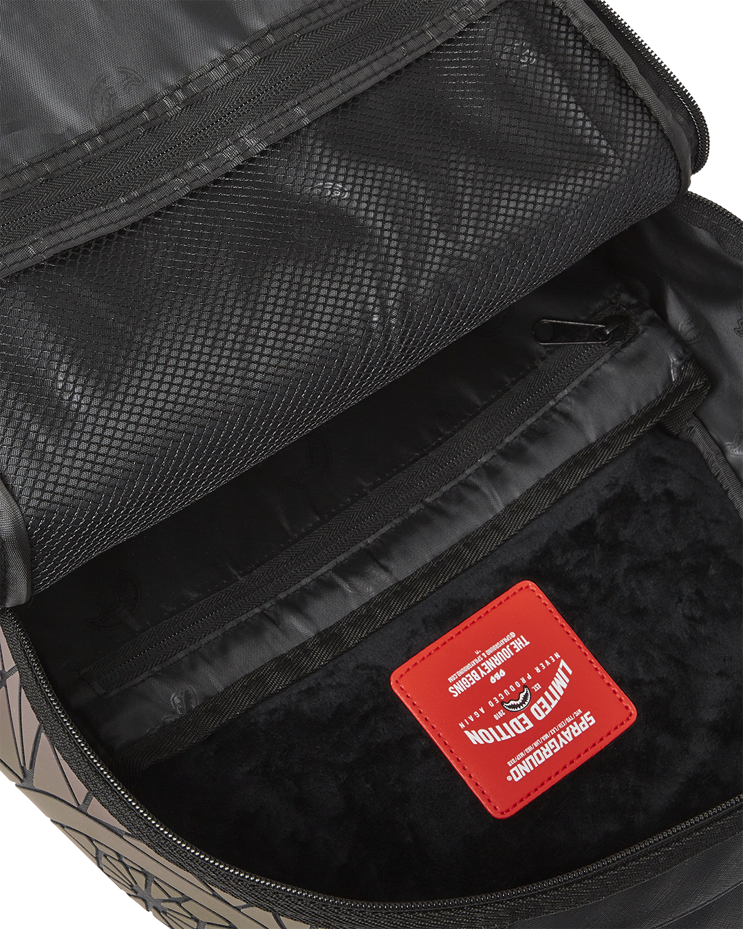 ELECTROLUMINESCENT SHARK DLXSV BACKPACK - Image 12