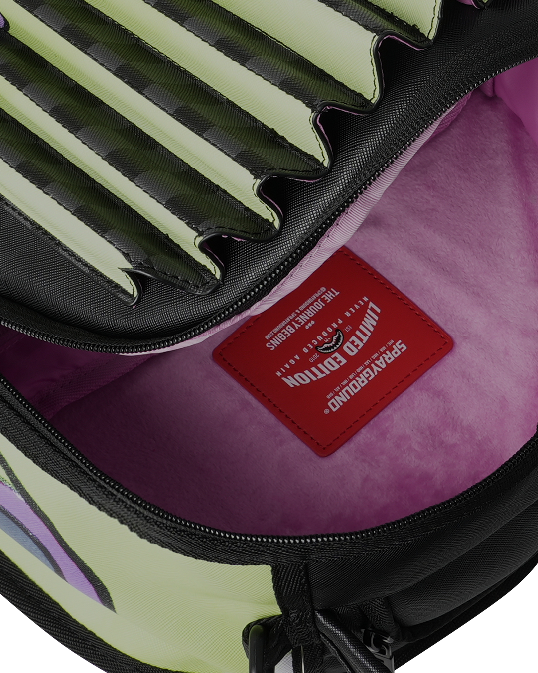OPTICAL ILLUSION 2 WAY DESIGN BACKPACK - Image 12