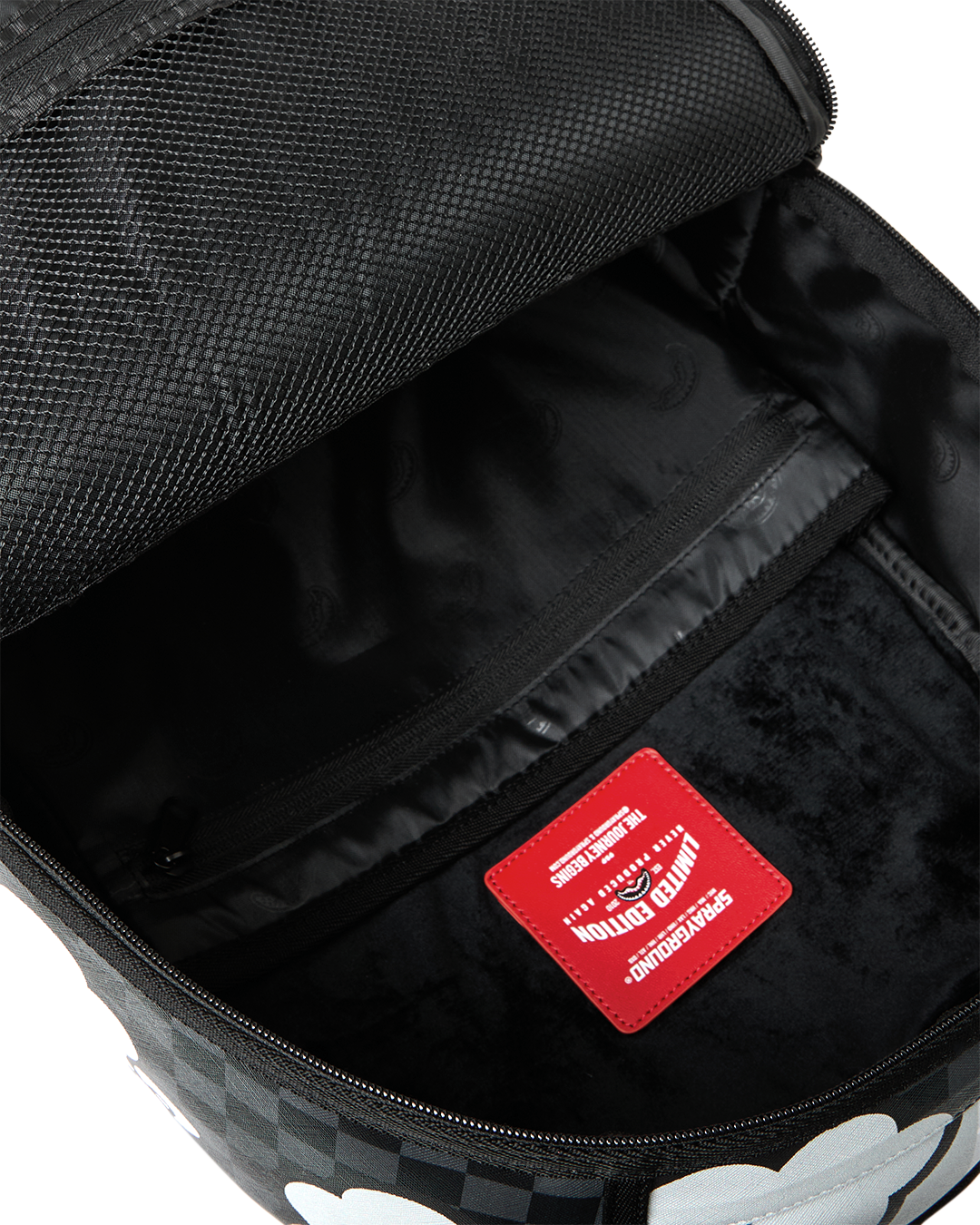 HELLO KITTY OFFICIAL COLLAB - BRICK WALL SPLIT BACKPACK - Image 12