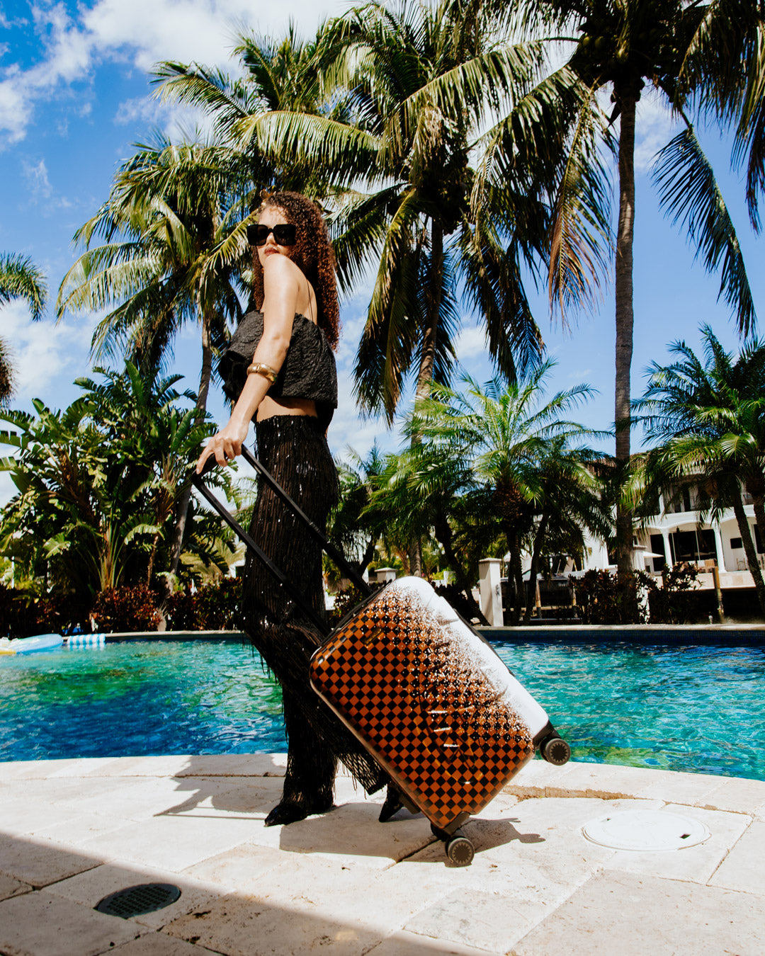 SPRAYSHARKS WORLDWIDE SHARKITECTURE CARRY-ON LUGGAGE - Image 8