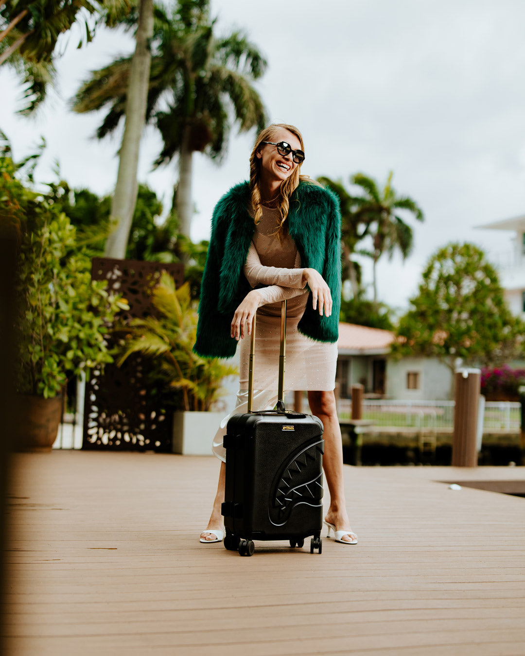 REALITY CHECK SHARKITECTURE CARRY-ON JETBLACK LUGGAGE (GOLD HARDWARE) - Image 2