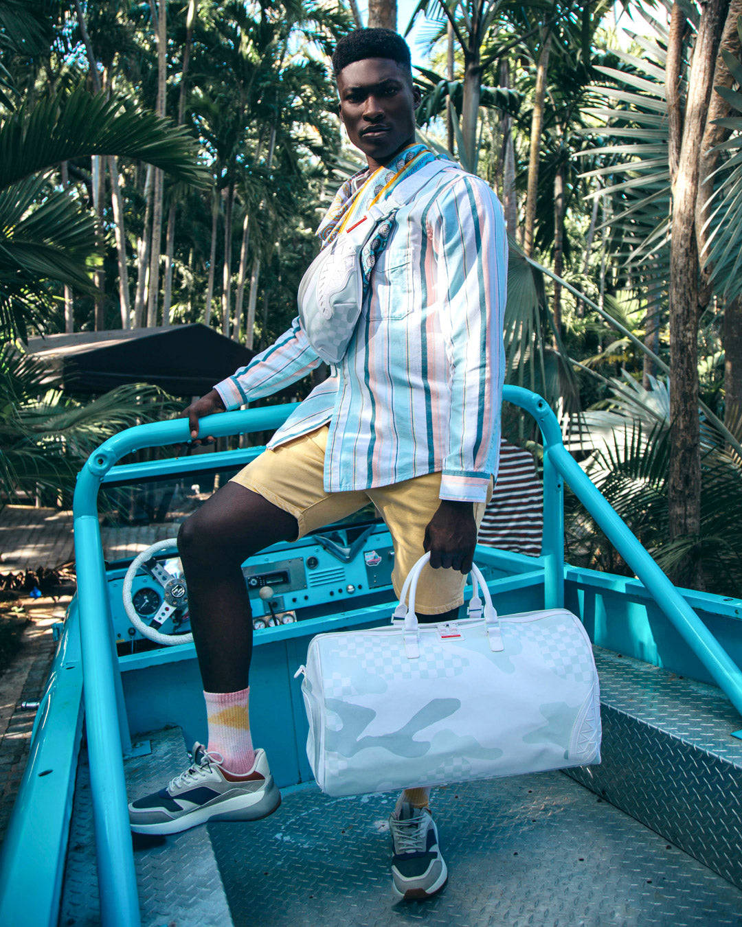 3AM LE BLANC DUFFLE - Image 10