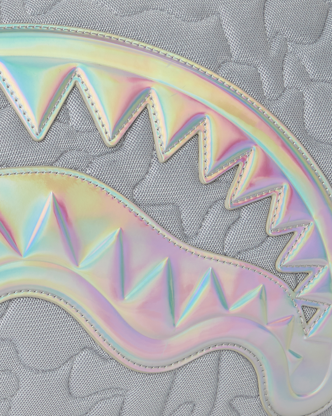 MIRASHAKU IRIDESCENT QUILT DUFFLE - Image 15